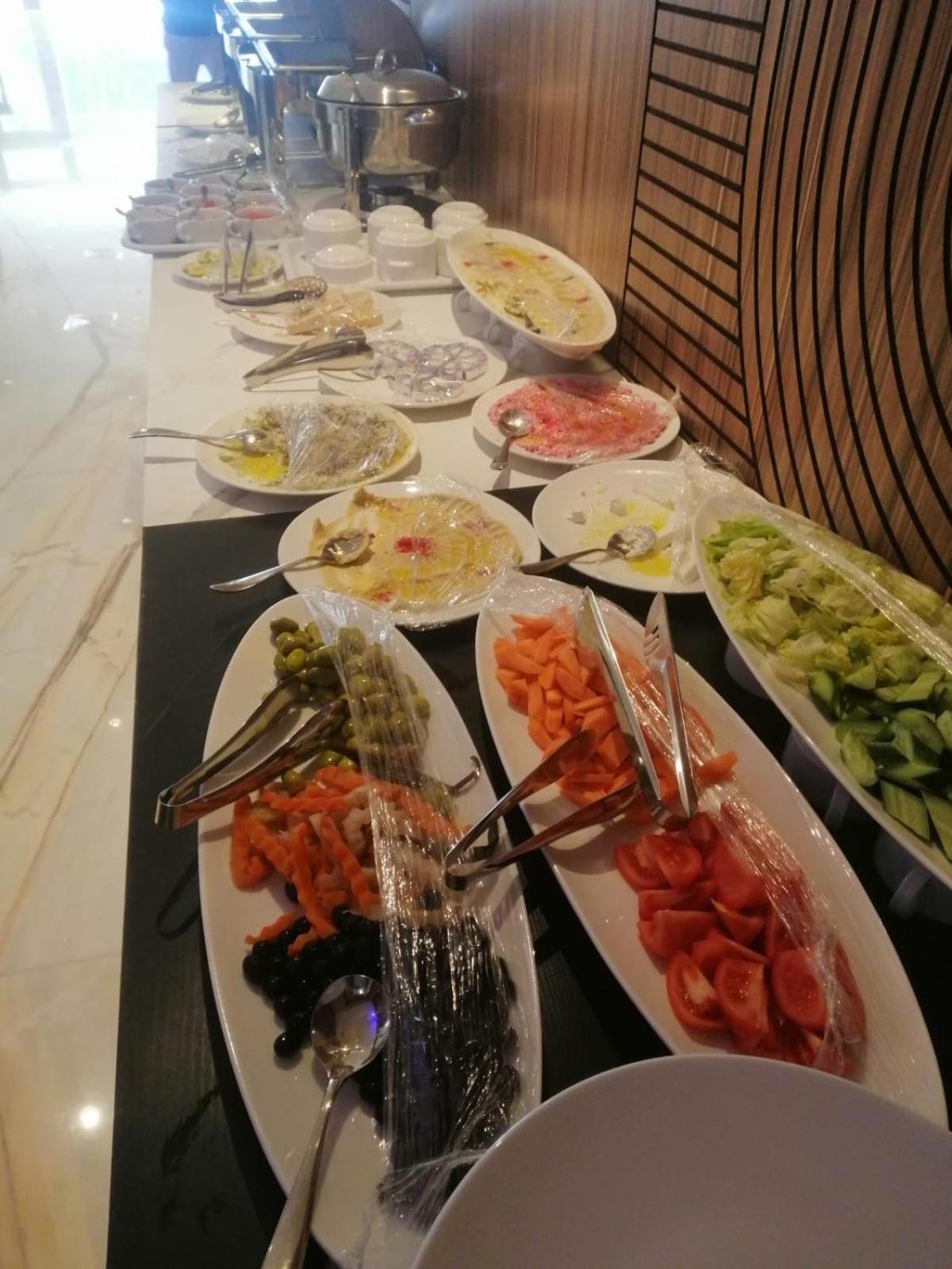 Quiet Jeddah Al Hamra Hotel ภายนอก รูปภาพ