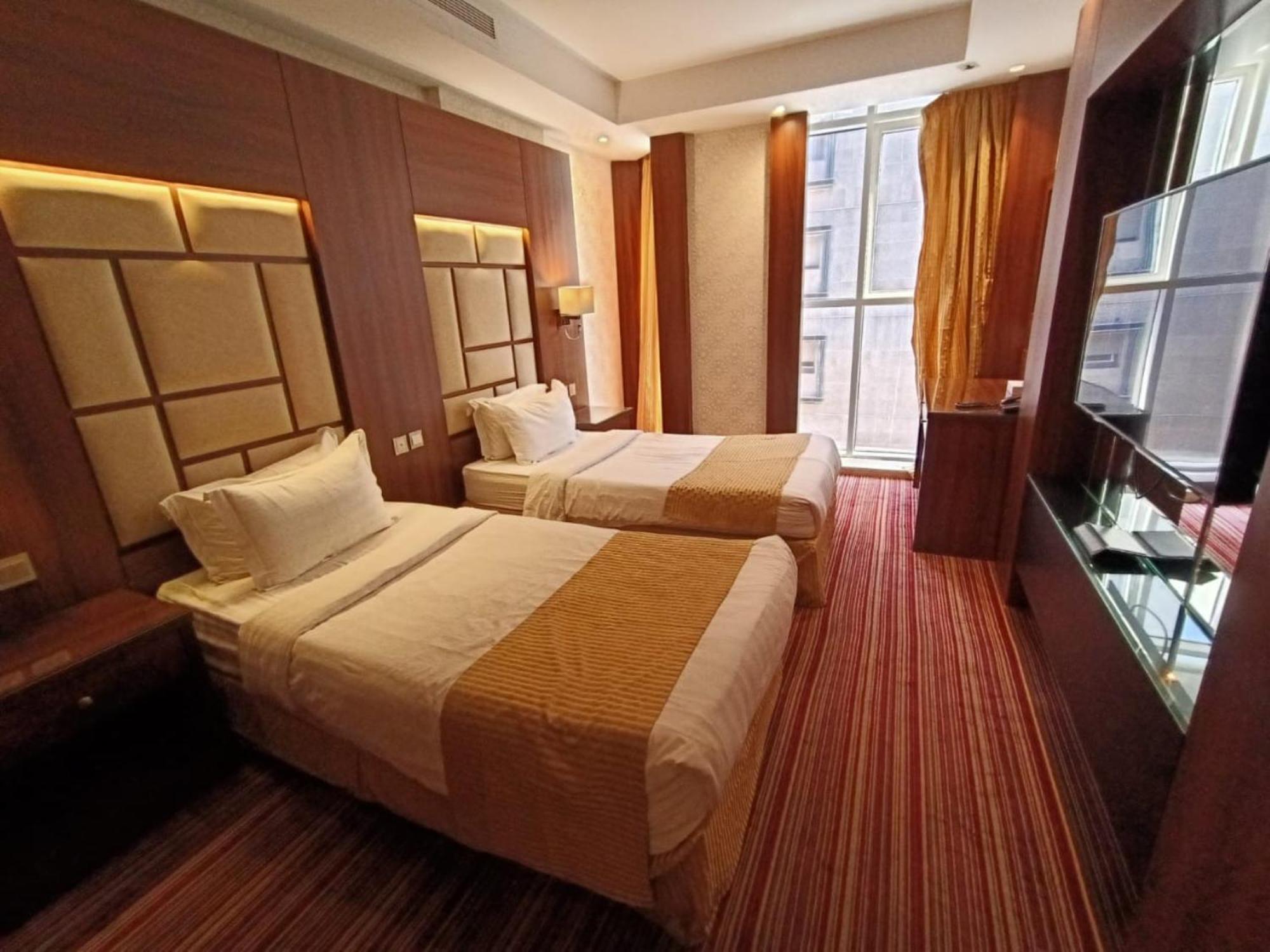 Quiet Jeddah Al Hamra Hotel ภายนอก รูปภาพ