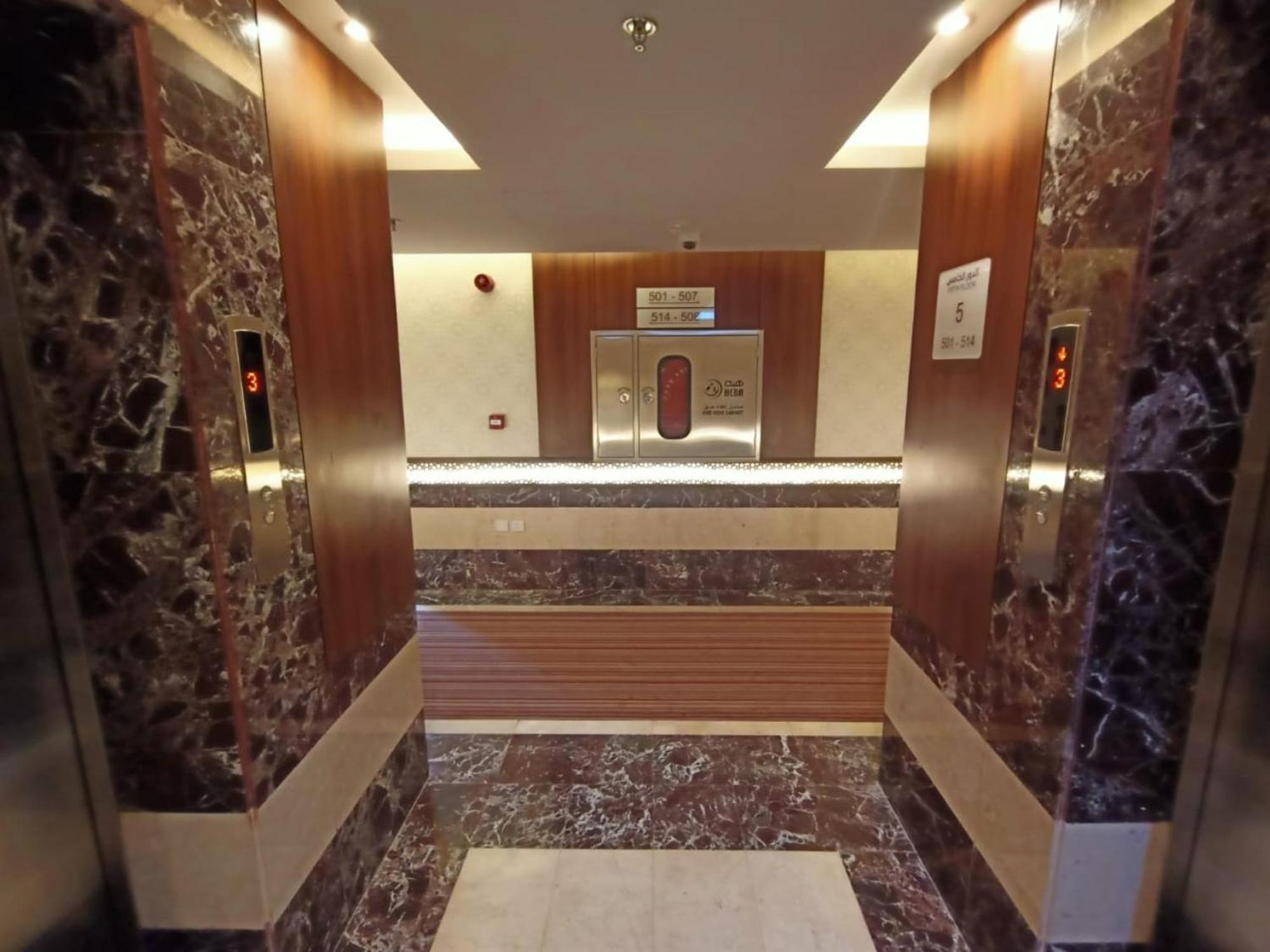Quiet Jeddah Al Hamra Hotel ภายนอก รูปภาพ