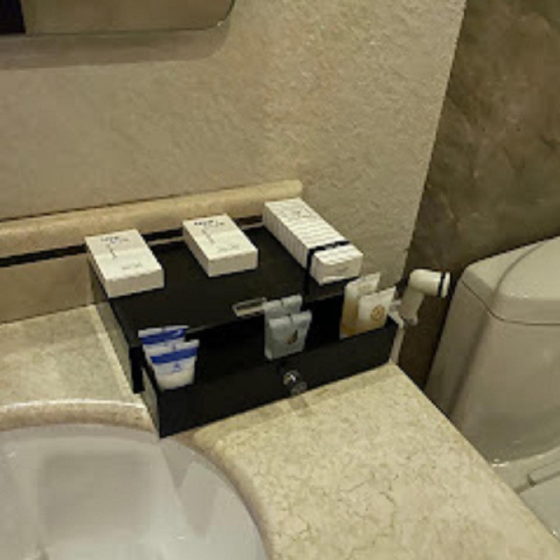 Quiet Jeddah Al Hamra Hotel ภายนอก รูปภาพ
